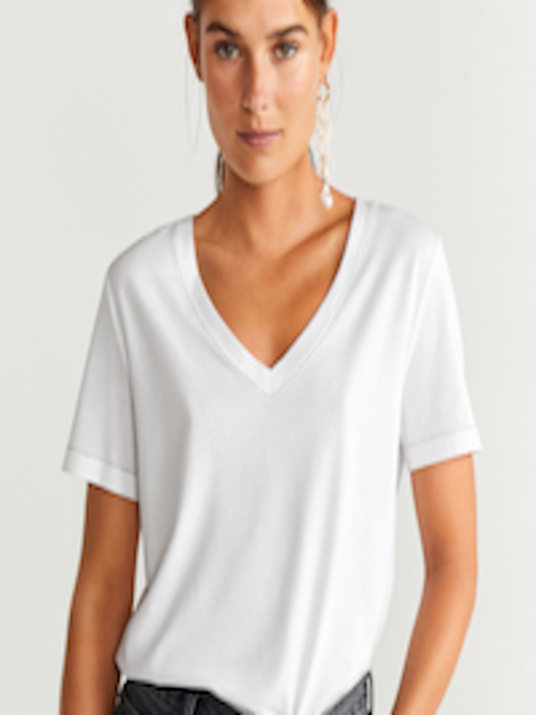 Buy MANGO Women White Solid V Neck T Shirt - Tshirts for Women 11072006 ...