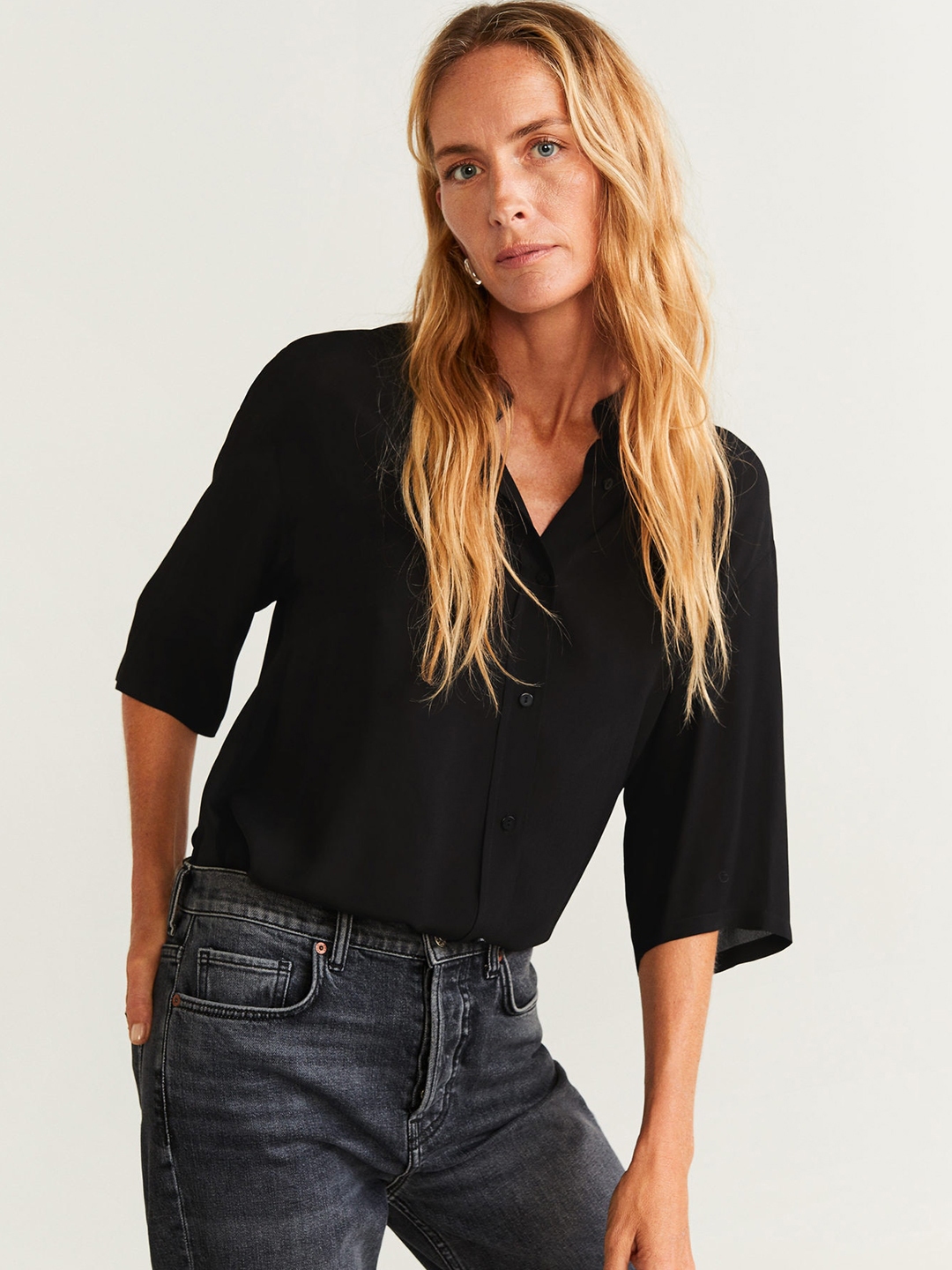 mango black tshirt