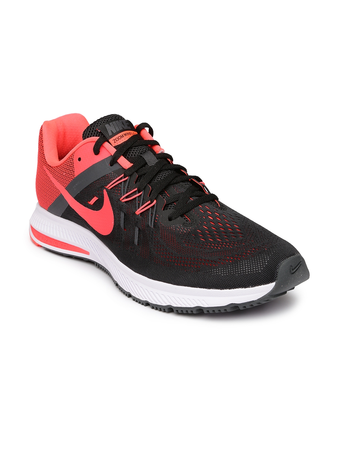 nike men's sports shoes myntra