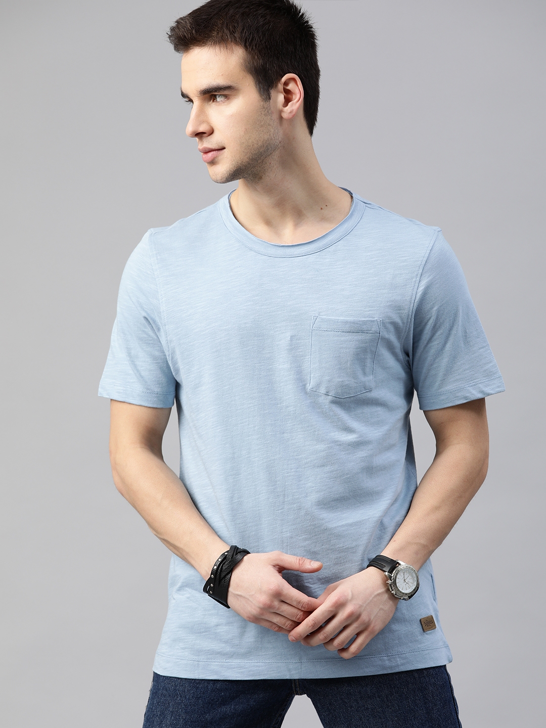 Buy Roadster Men Blue Solid Round Neck Pure Cotton T Shirt Tshirts For Men 11126616 Myntra 1540