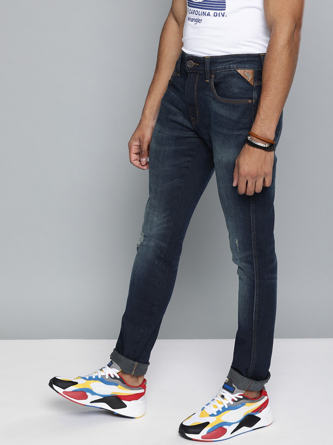 slim fit mid rise jeans