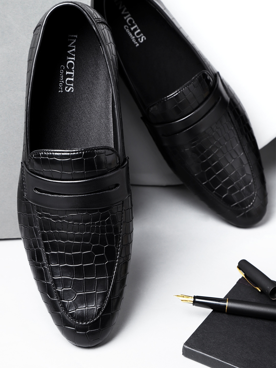 Buy INVICTUS Men Black Croc Pattern Semiformal Loafers - Formal Shoes ...