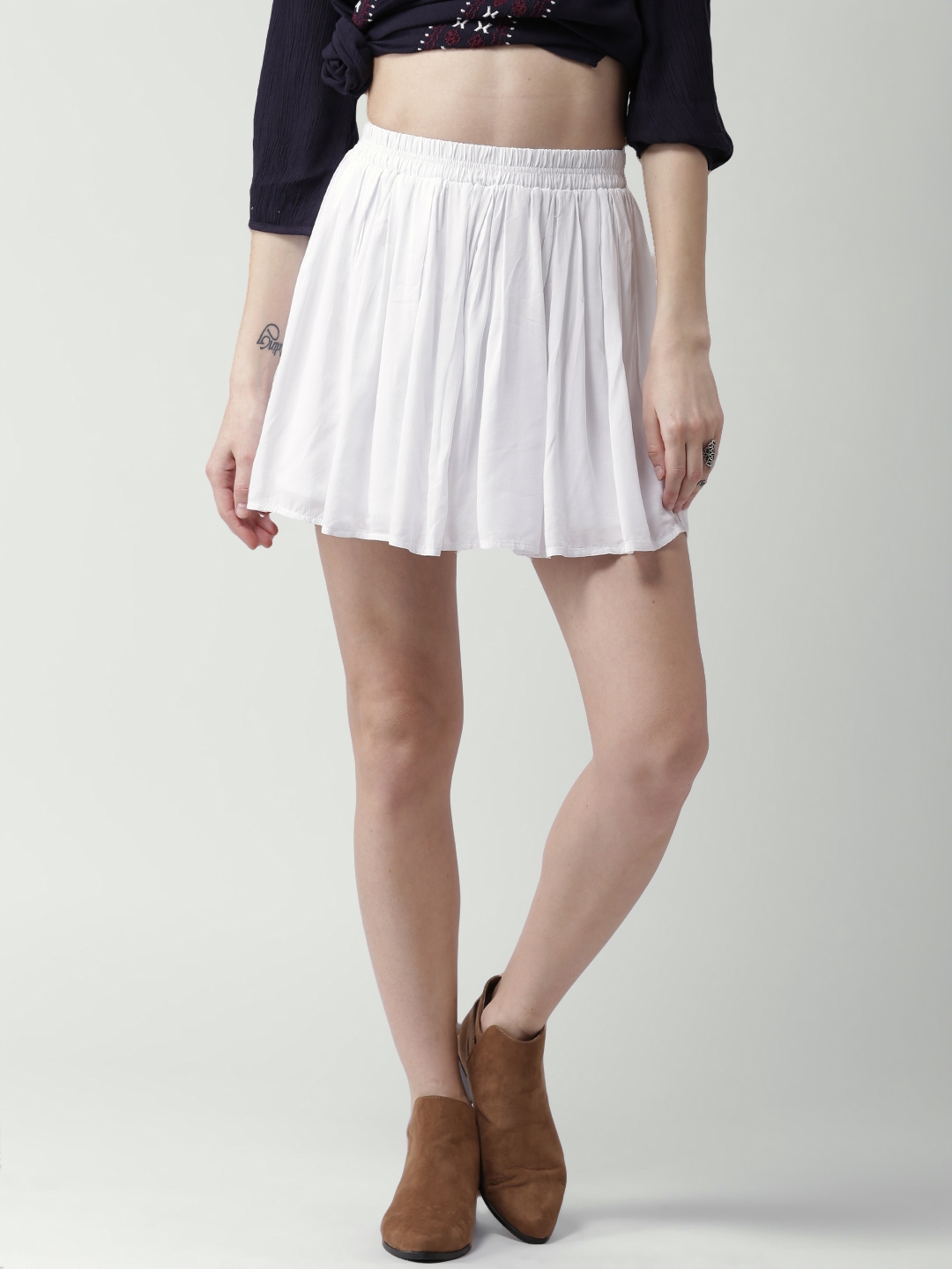 Buy FOREVER 21 White Mini Flared Skirt - Skirts for Women 1130007 | Myntra