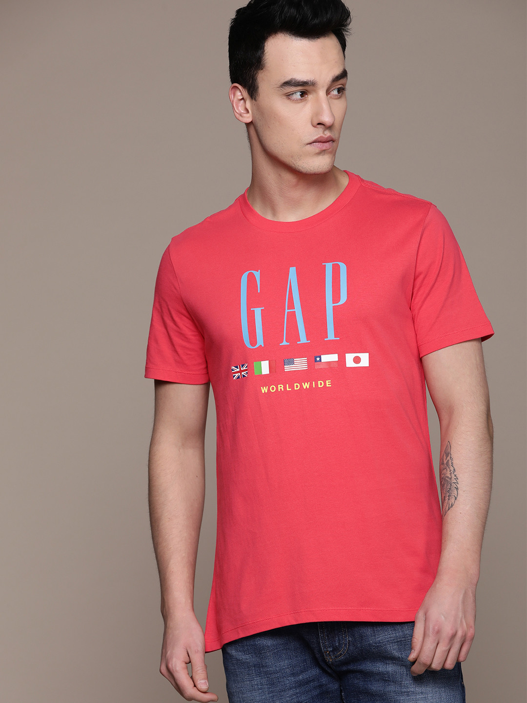 gap tshirt logo