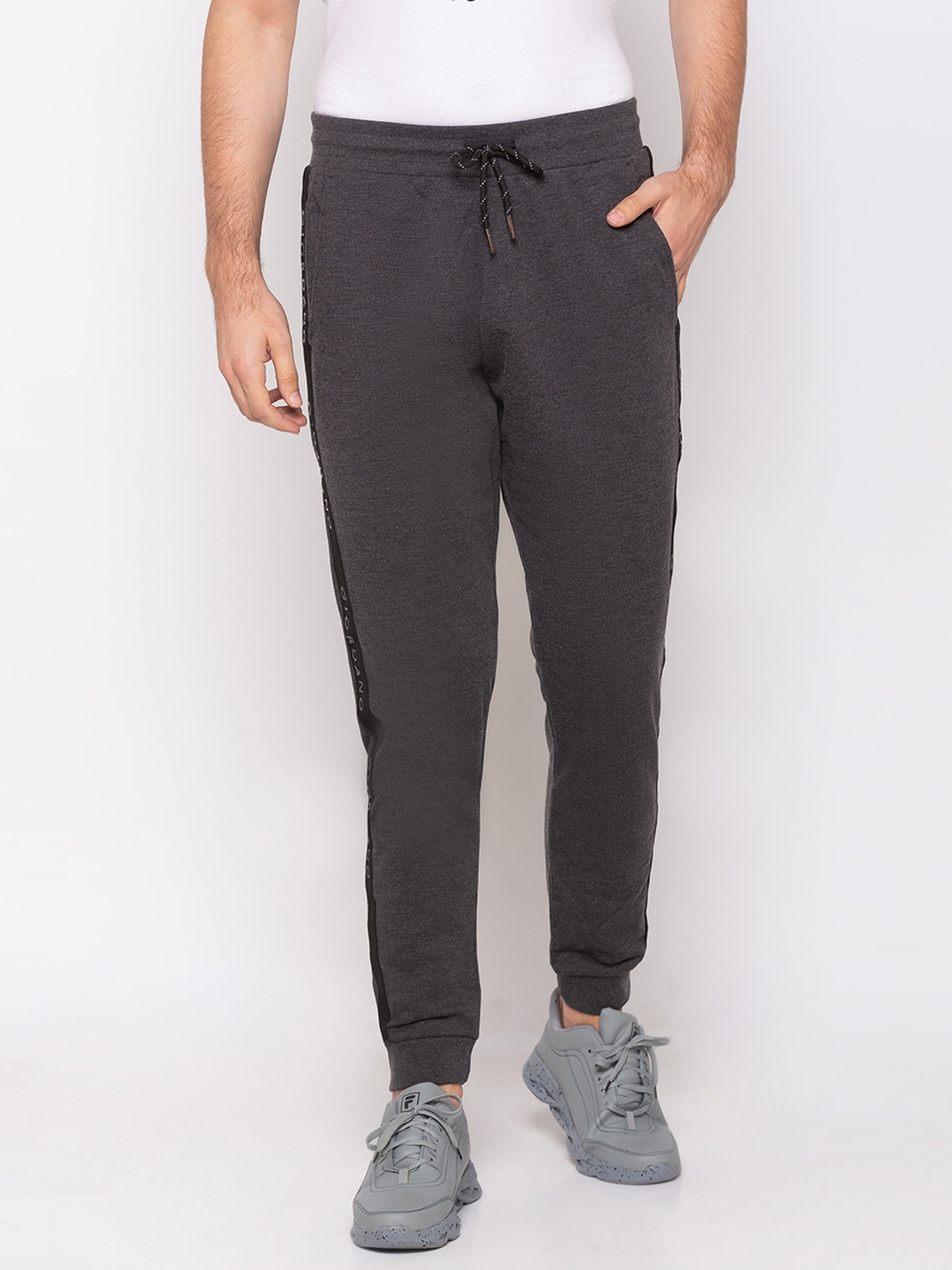 giordano jogger pants