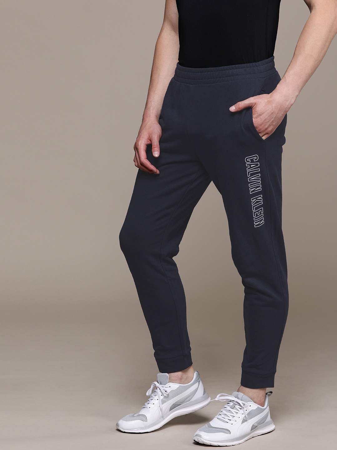 ck jogging pants