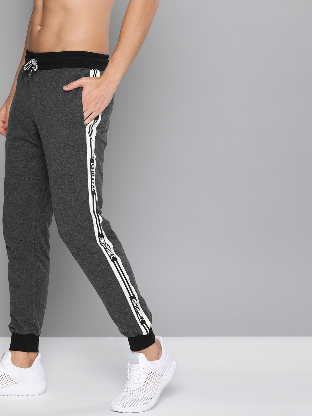 joggers on flipkart