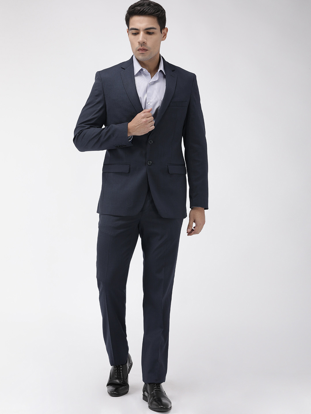 Buy Raymond Men Navy Blue Contemporary Fit Solid Single Breasted Formal ...