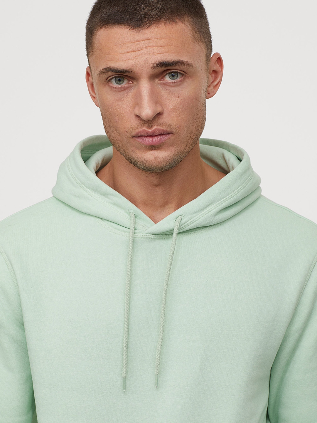Buy H&M Men Green Solid Hooded Top - Sweatshirts for Men 11407918 | Myntra