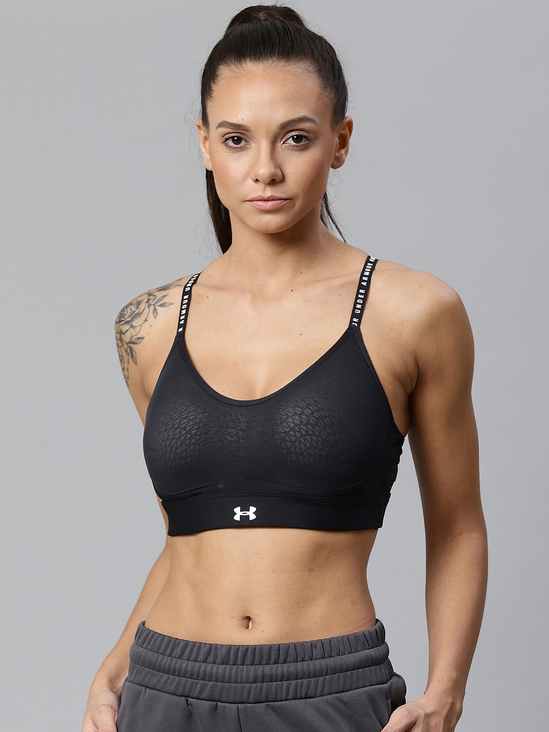Buy UNDER ARMOUR Black Infinity Low Solid Lightly Padded Sports Bra 1351985 001 - Bra for Women 