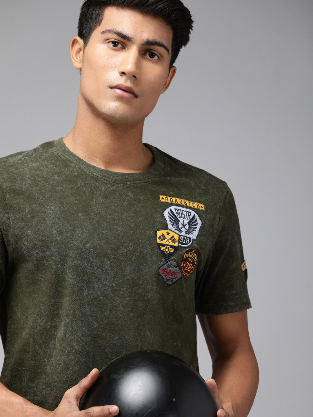 Buy Roadster Men Olive Green Solid Round Neck Pure Cotton T Shirt