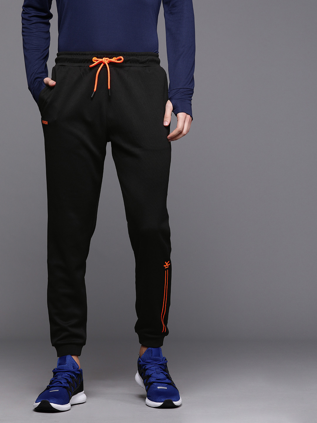 Buy WROGN ACTIVE Men Black Regular Fit Self Design Cropped Joggers