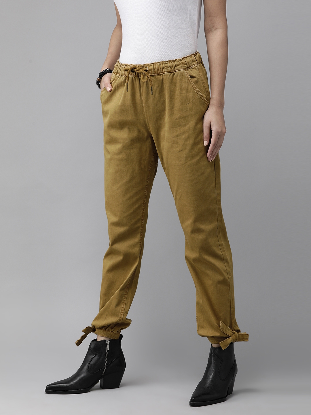roadster joggers myntra