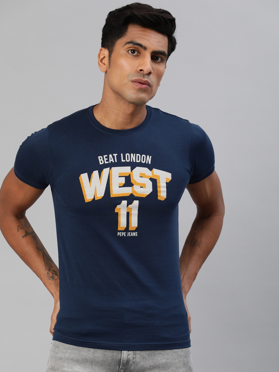 Buy BEAT LONDON By PEPE JEANS Men Navy Blue Slim Fit Printed Round Neck ...