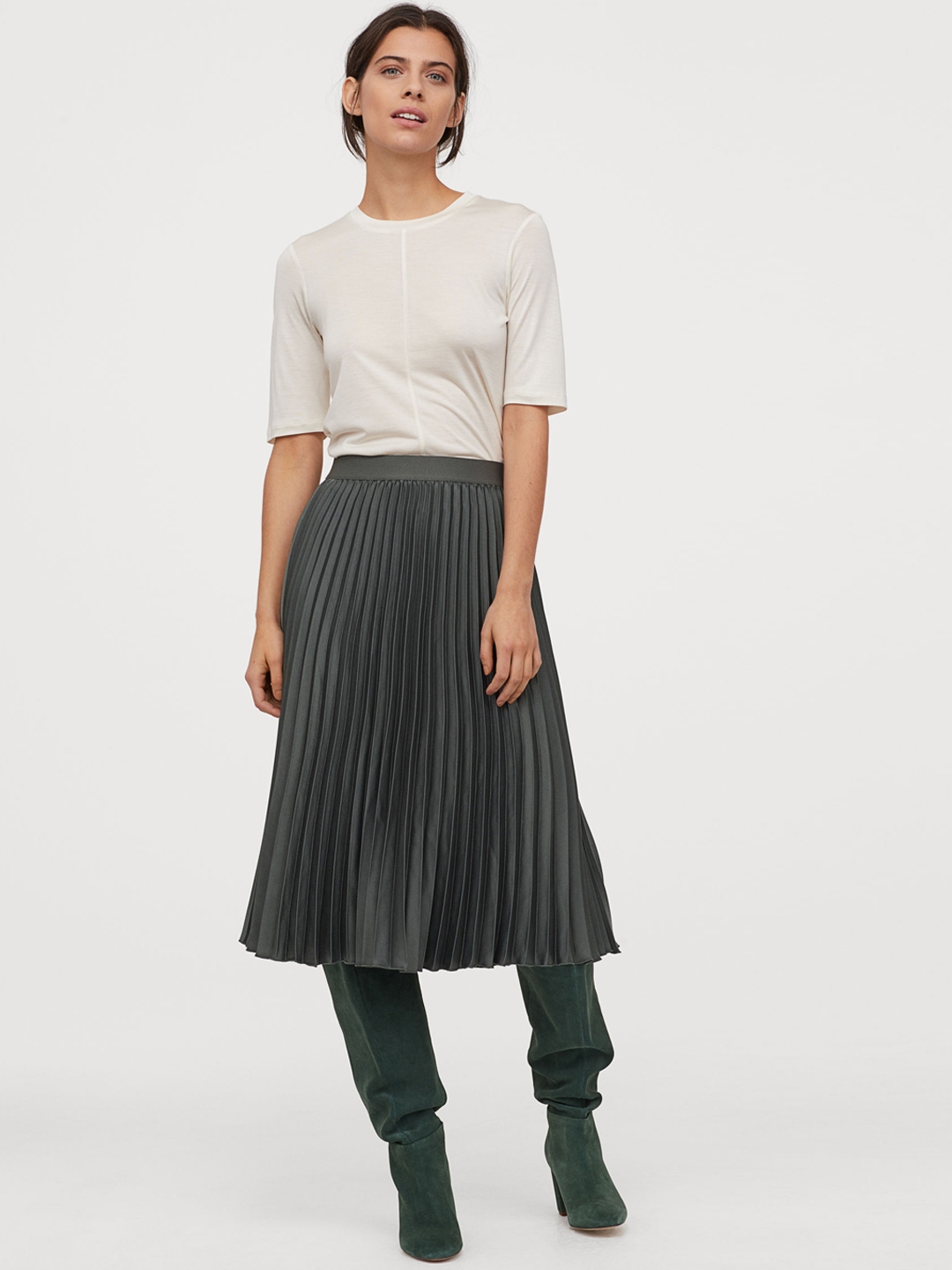 Buy H&M Women Green Pleated Skirt - Skirts for Women 11801638 | Myntra