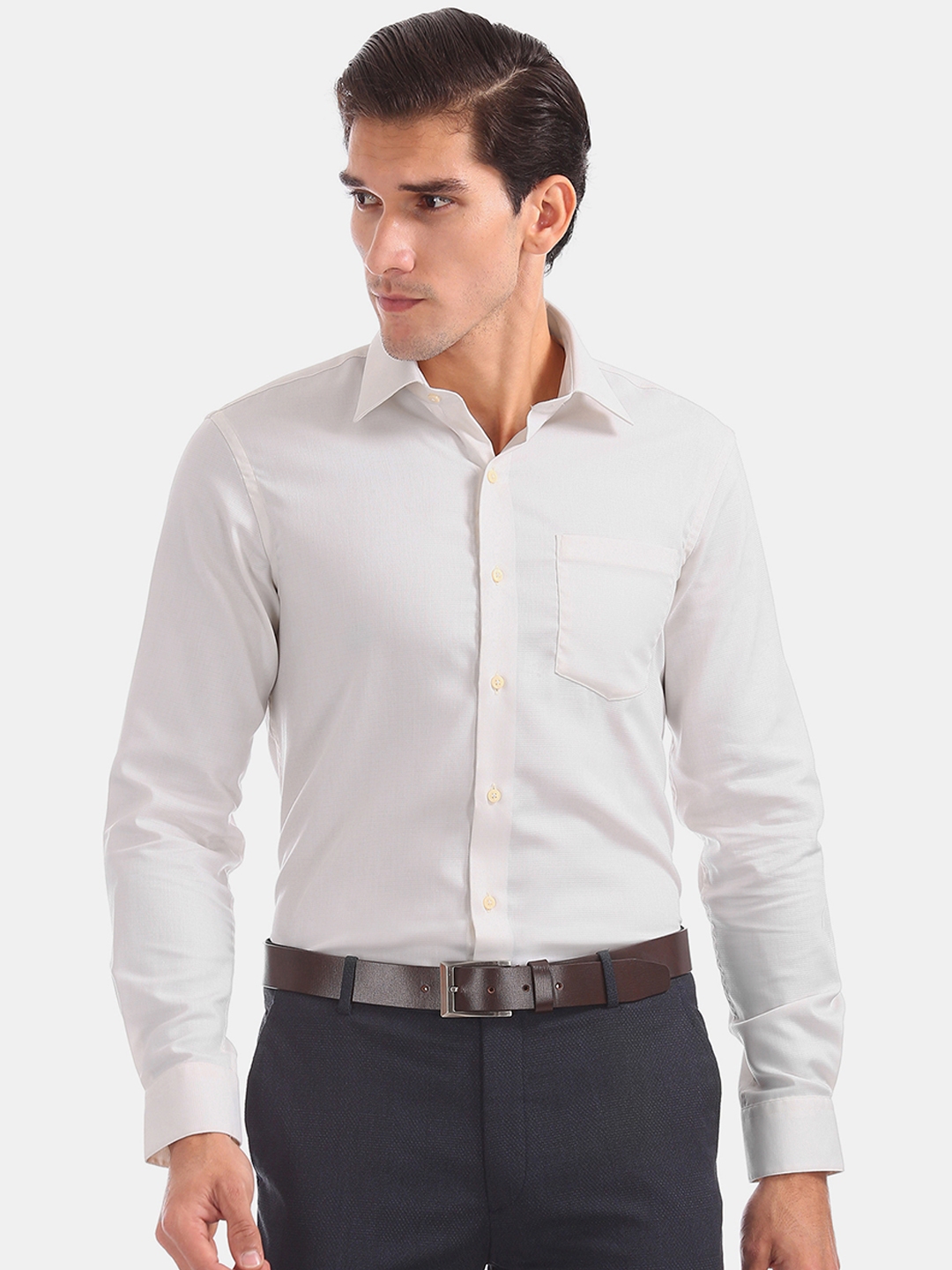 Buy Arrow Men Off White Slim Fit Solid Formal Shirt - Shirts for Men ...