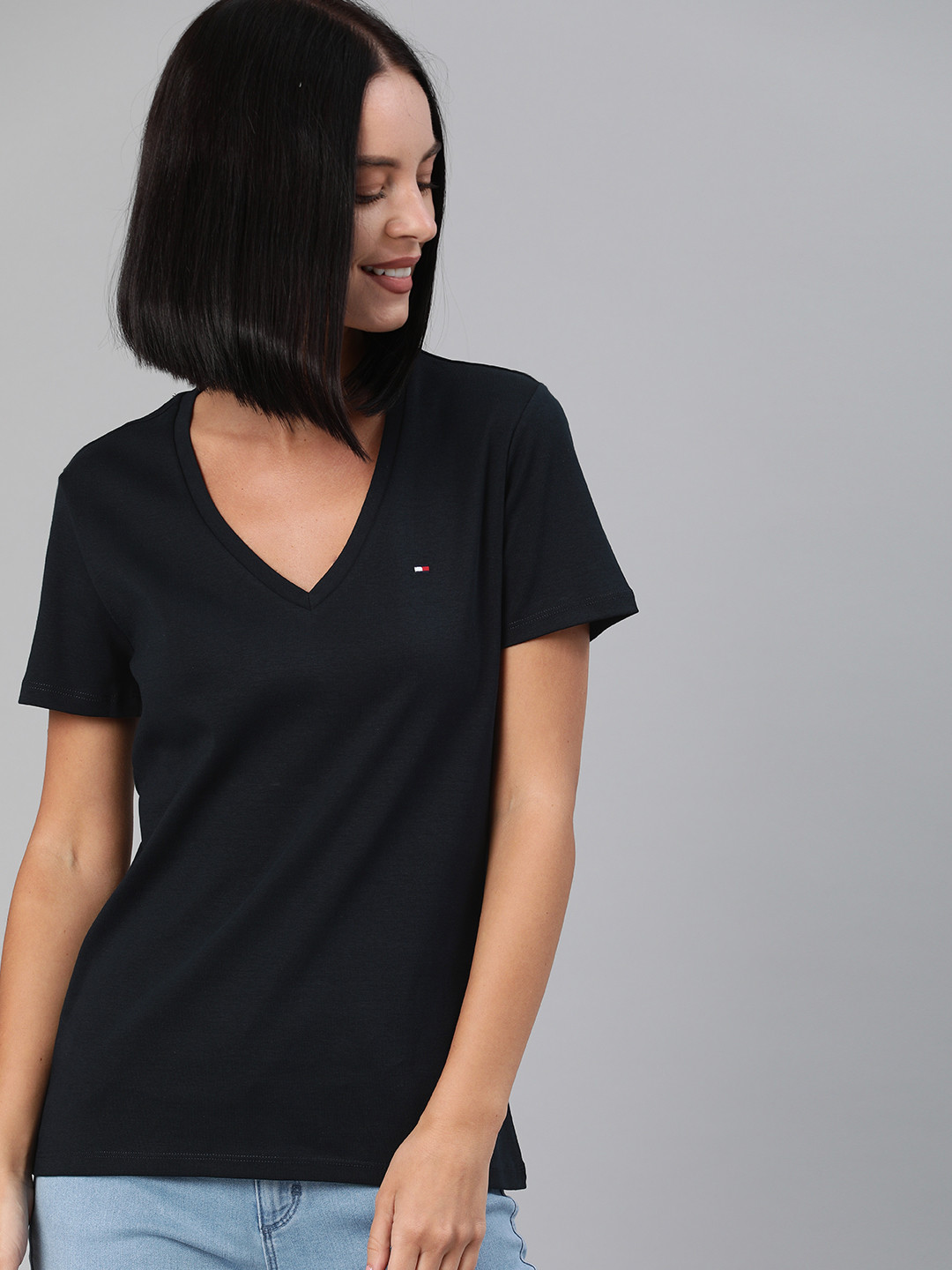 Buy Tommy Hilfiger Women Navy Blue Solid Slim Fit V Neck T Shirt