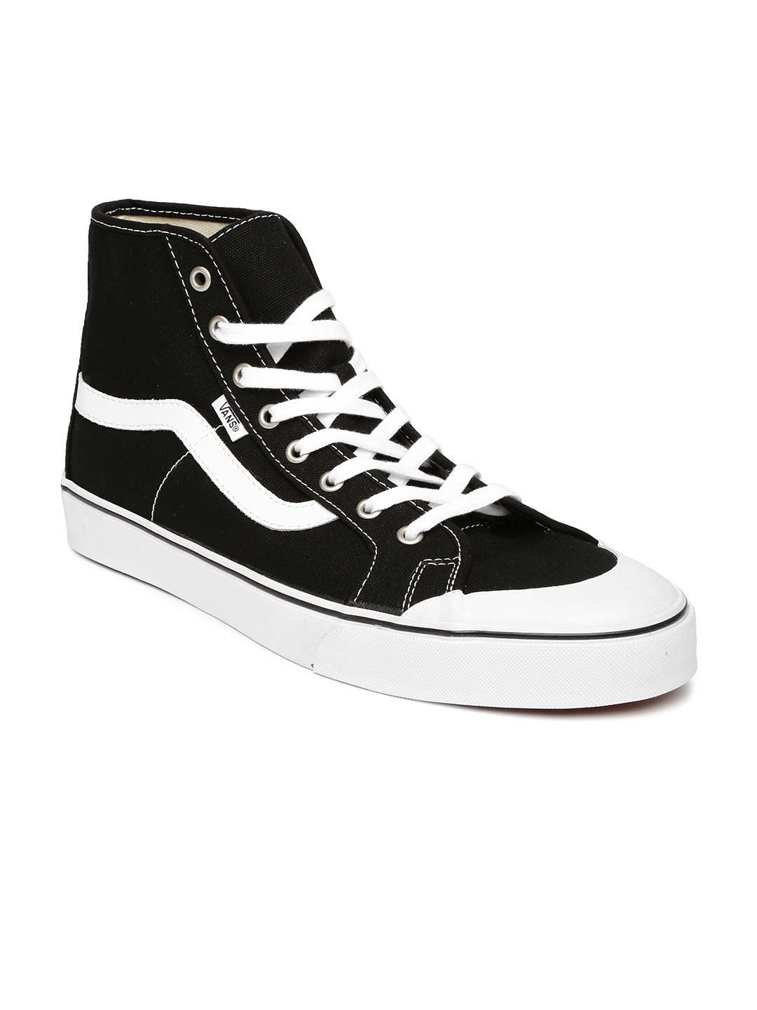 Buy Vans Men Black Skateboard Shoes - Casual Shoes for Men 1207760 | Myntra