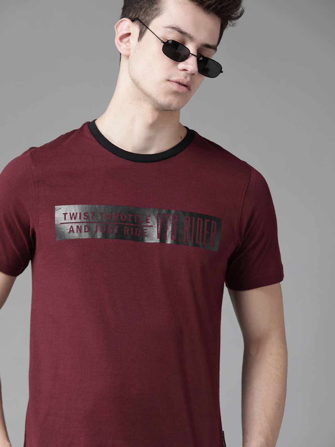 Buy Roadster Men Burgundy & Black Printed Round Neck T Shirt - Tshirts ...