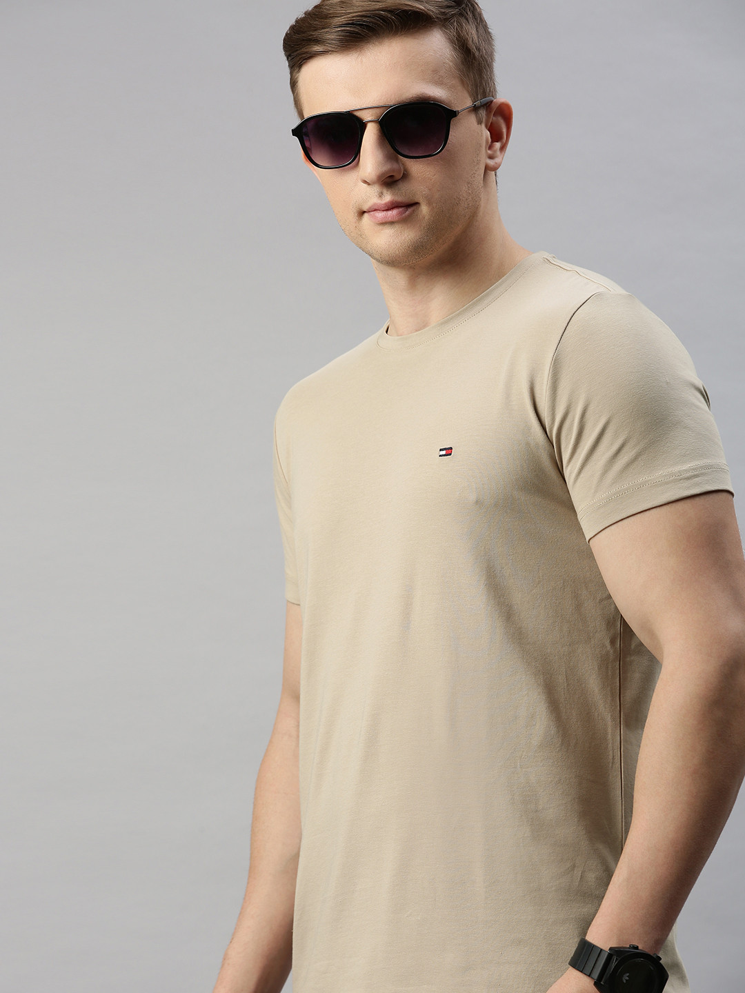 Buy Tommy Hilfiger Men Beige Solid Slim Fit Round Neck T Shirt
