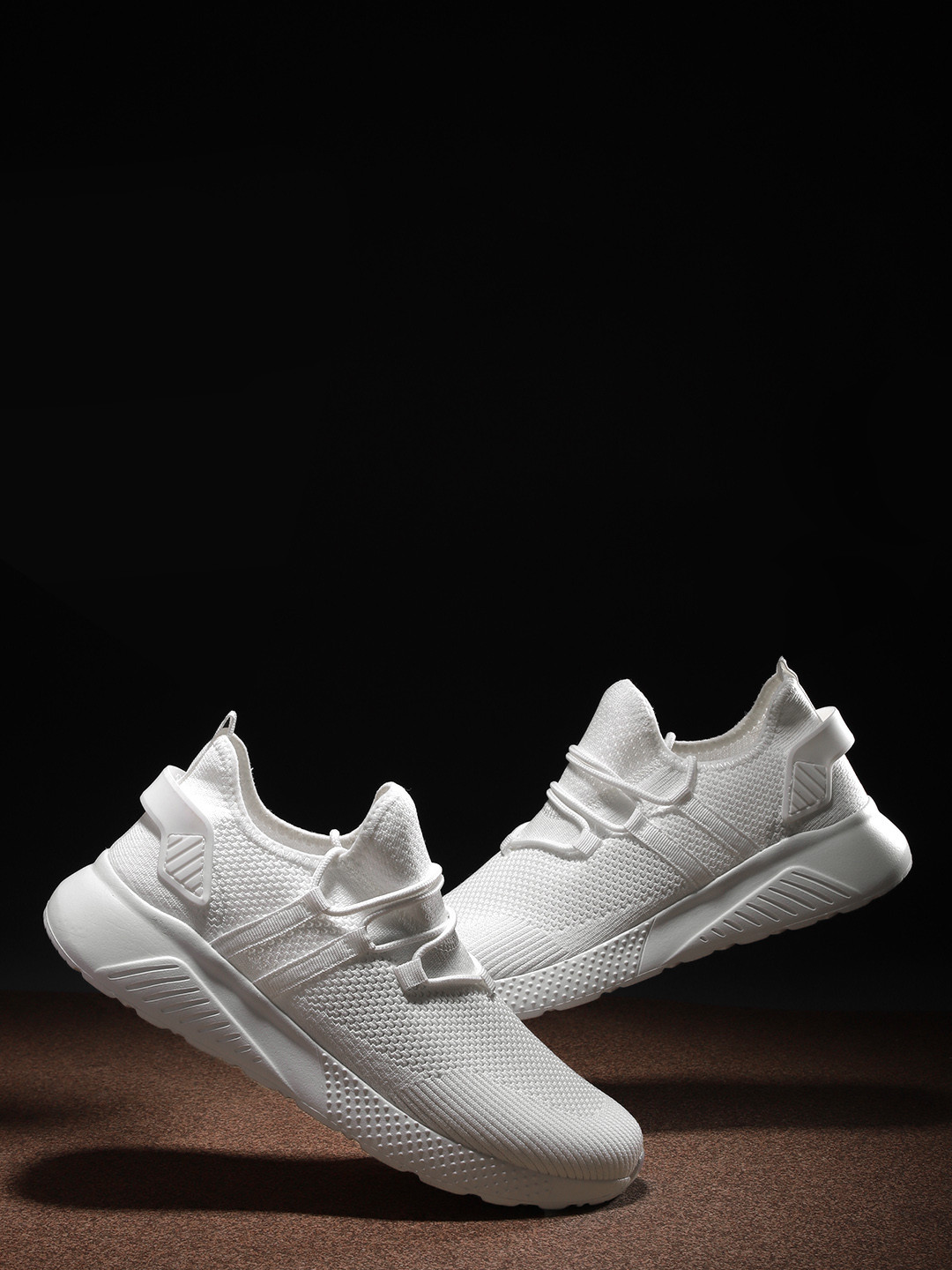 roadster men white solid sneakers
