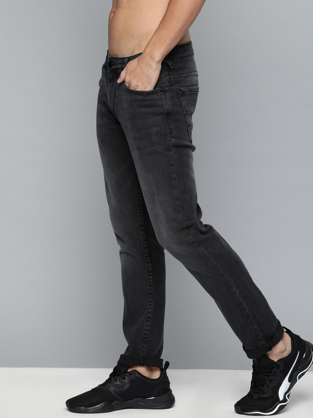 Buy HERE&NOW Men Charcoal Grey Slim Fit Mid Rise Clean Look Stretchable ...