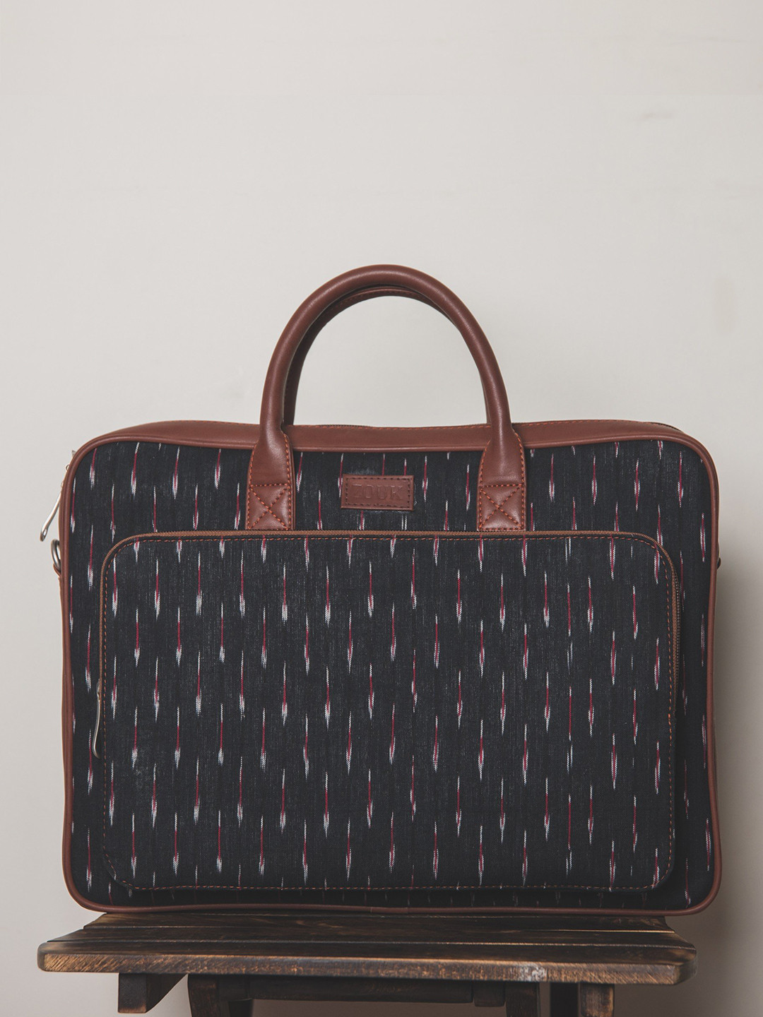 Buy ZOUK Men Black Printed Vegan Leather 16 Inch Sustainable Laptop Bag