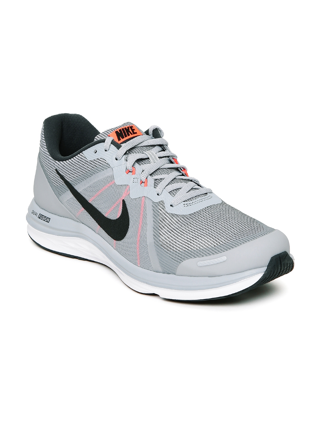 nike sneakers for men myntra