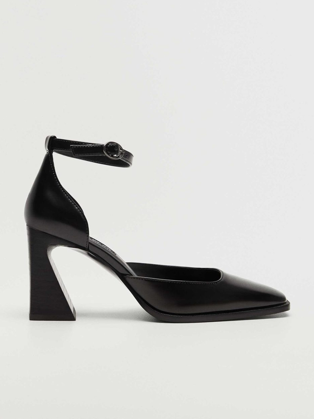 Buy MANGO Women Black Solid Mid Top Pumps Heels for Women 12676528