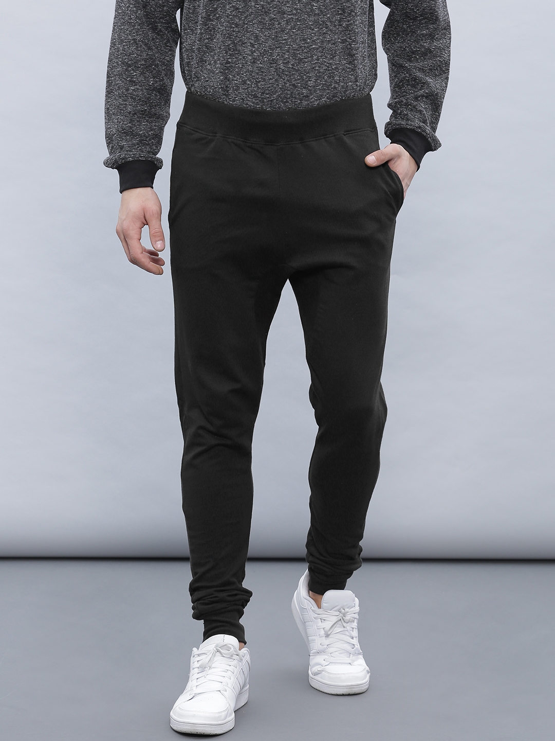 jogger pants myntra