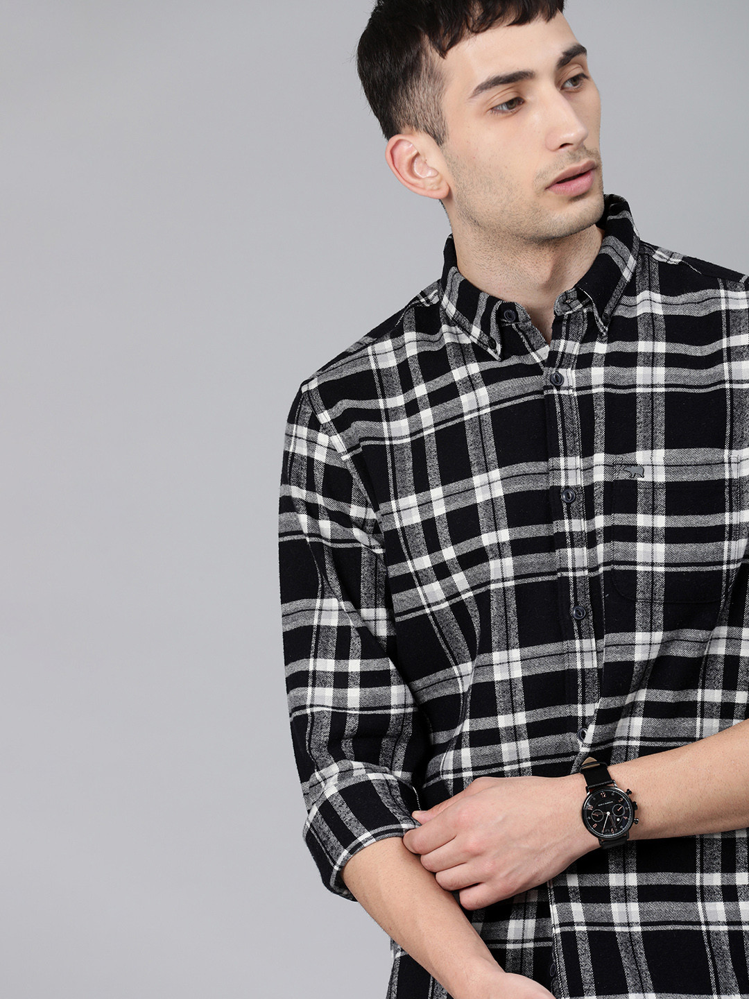 Buy THE BEAR HOUSE Men Black & White Slim Fit Checked Flannel Casual