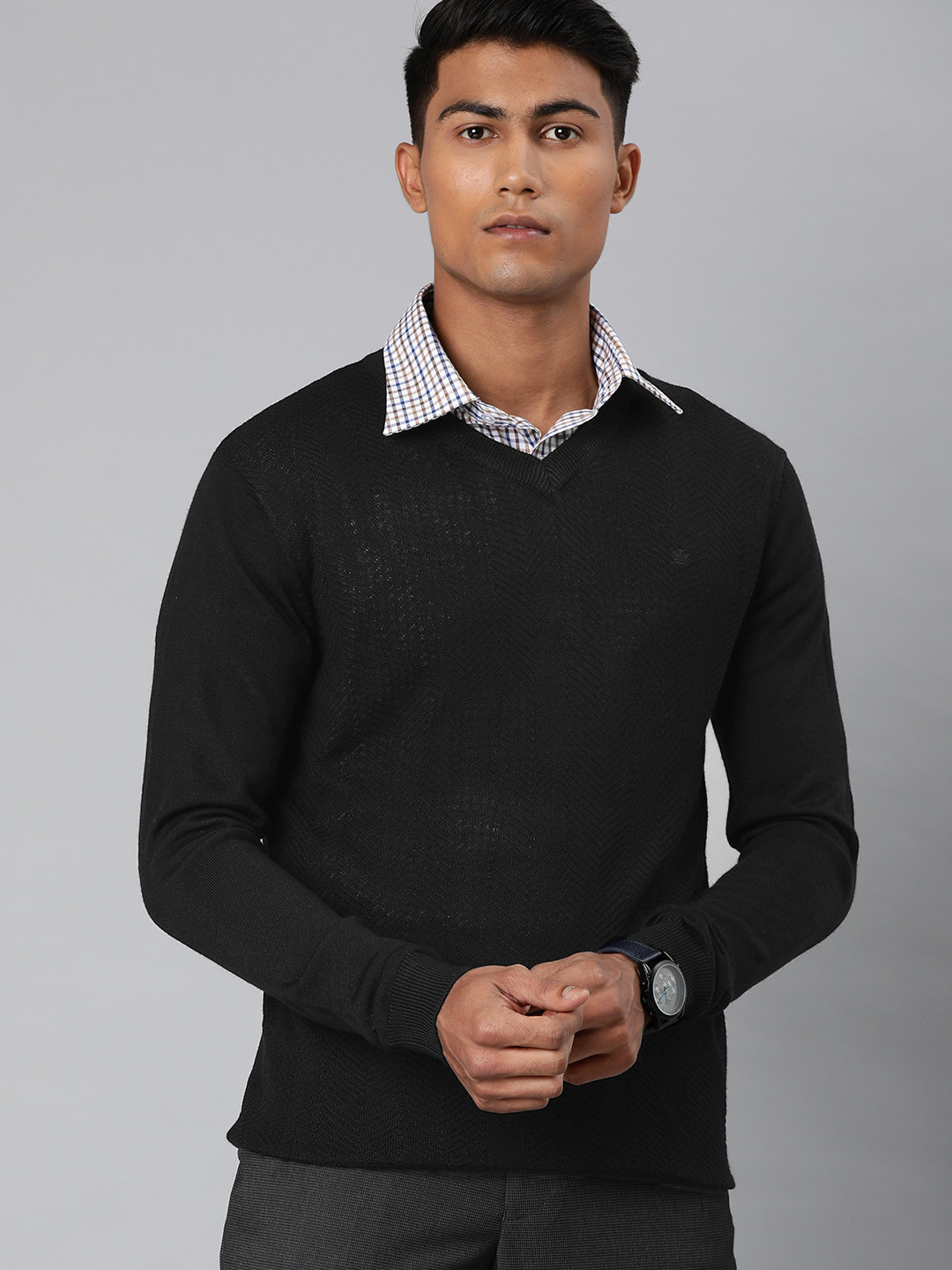 Buy Louis Philippe Men Black Solid Pullover Sweater - Sweaters for Men 12897840 | Myntra