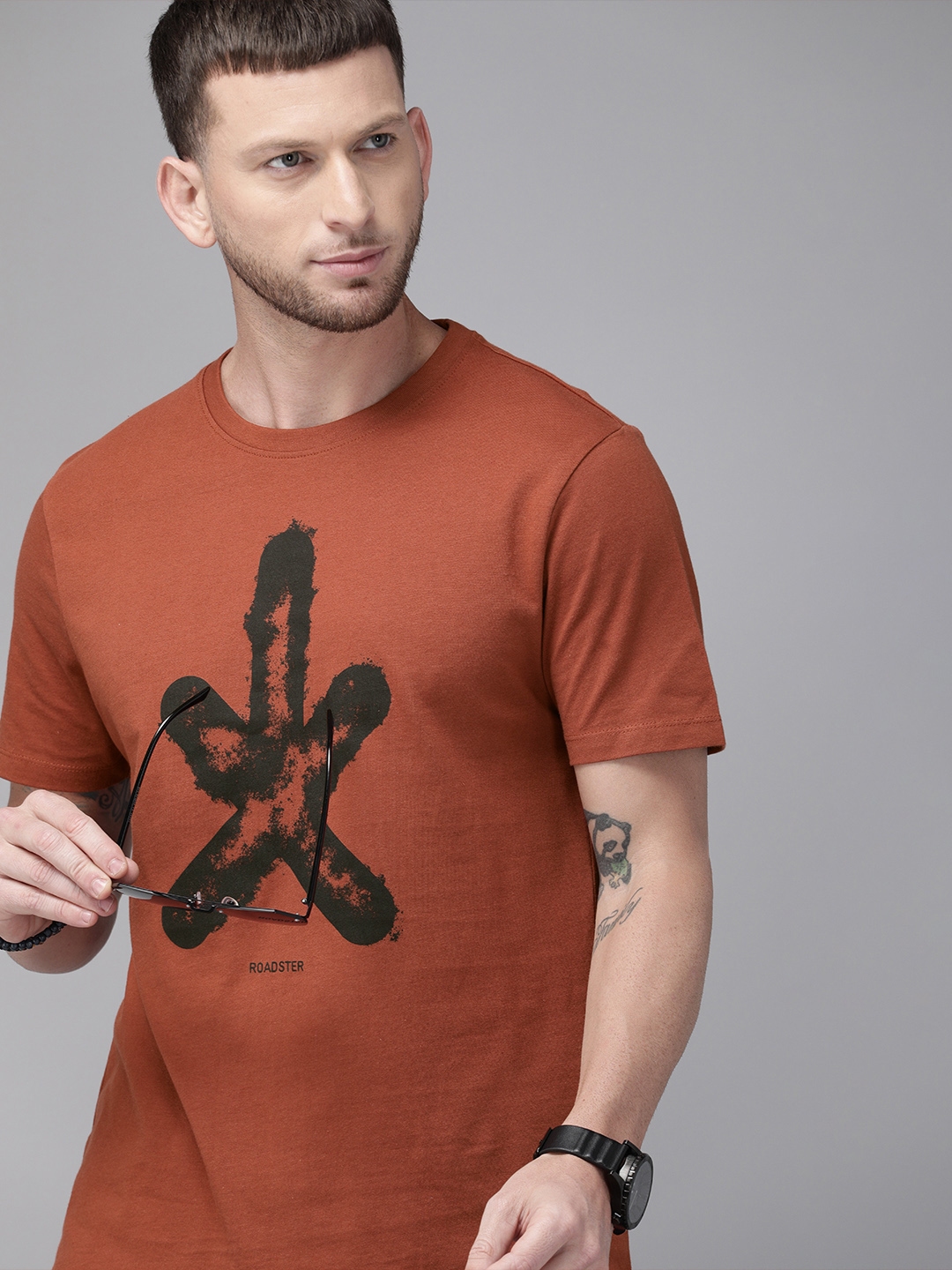 rust colored tshirts