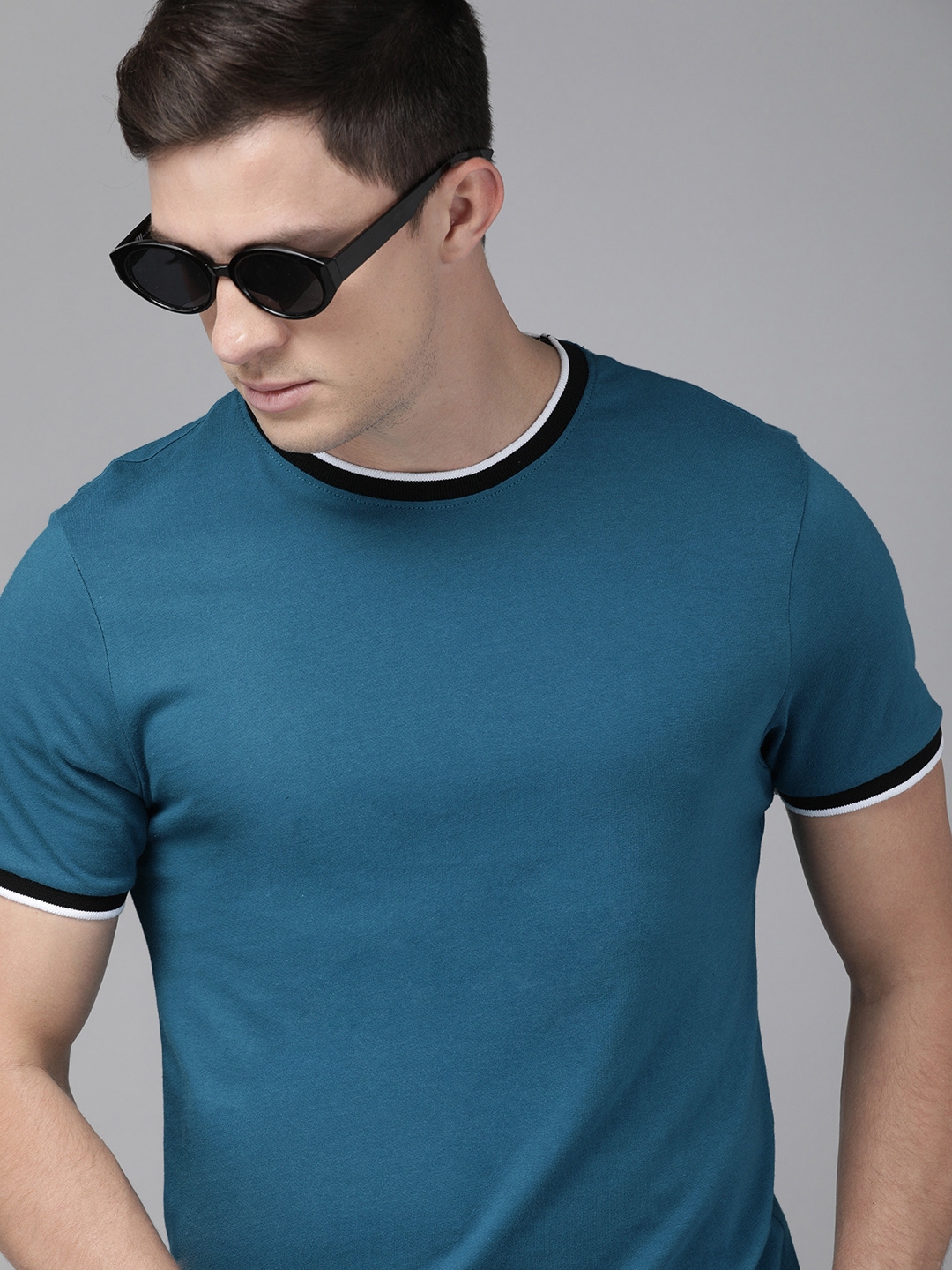 Buy Roadster Men Teal Solid Round Neck Pure Cotton T Shirt - Tshirts ...