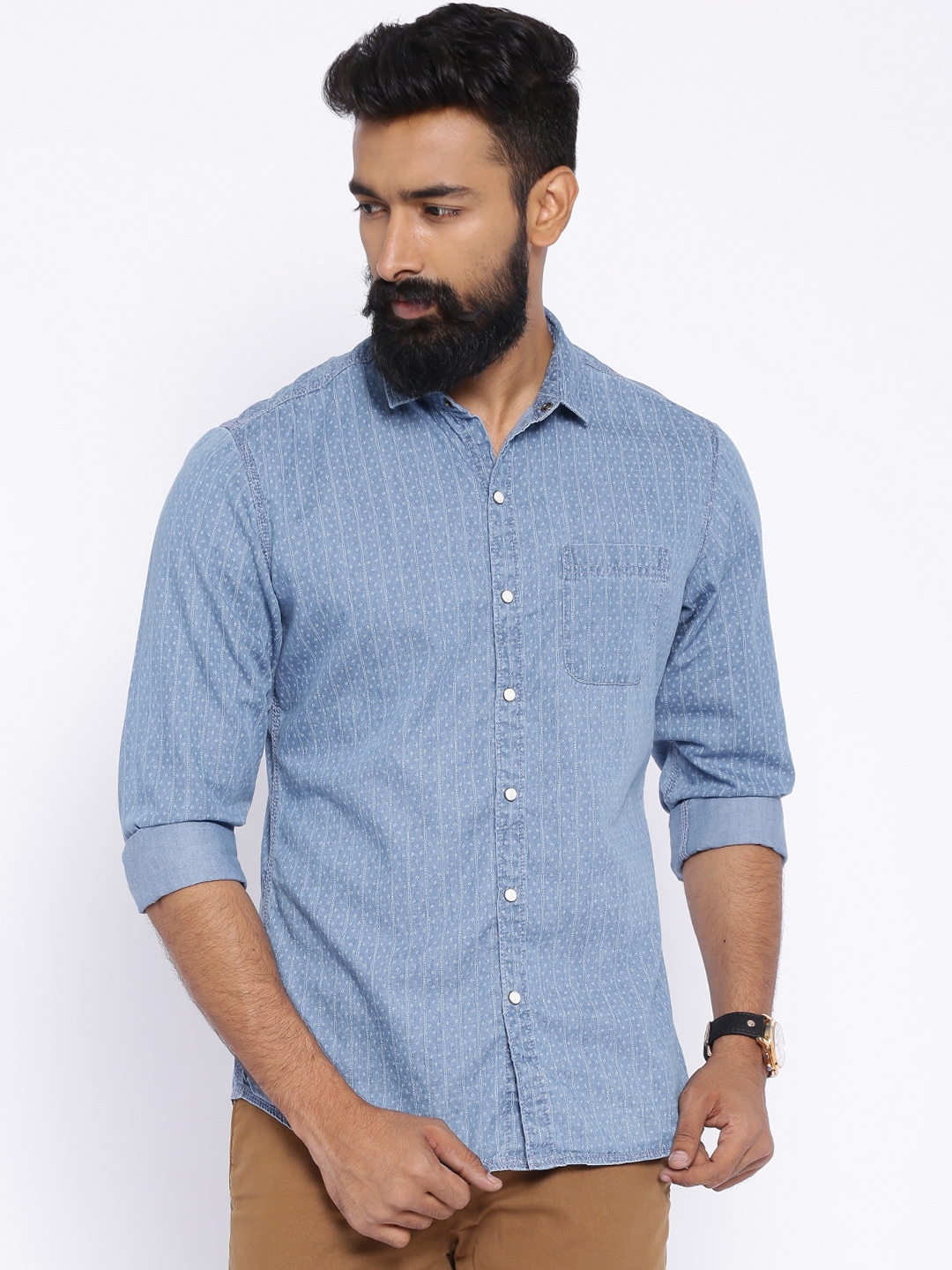 wide collar tshirt