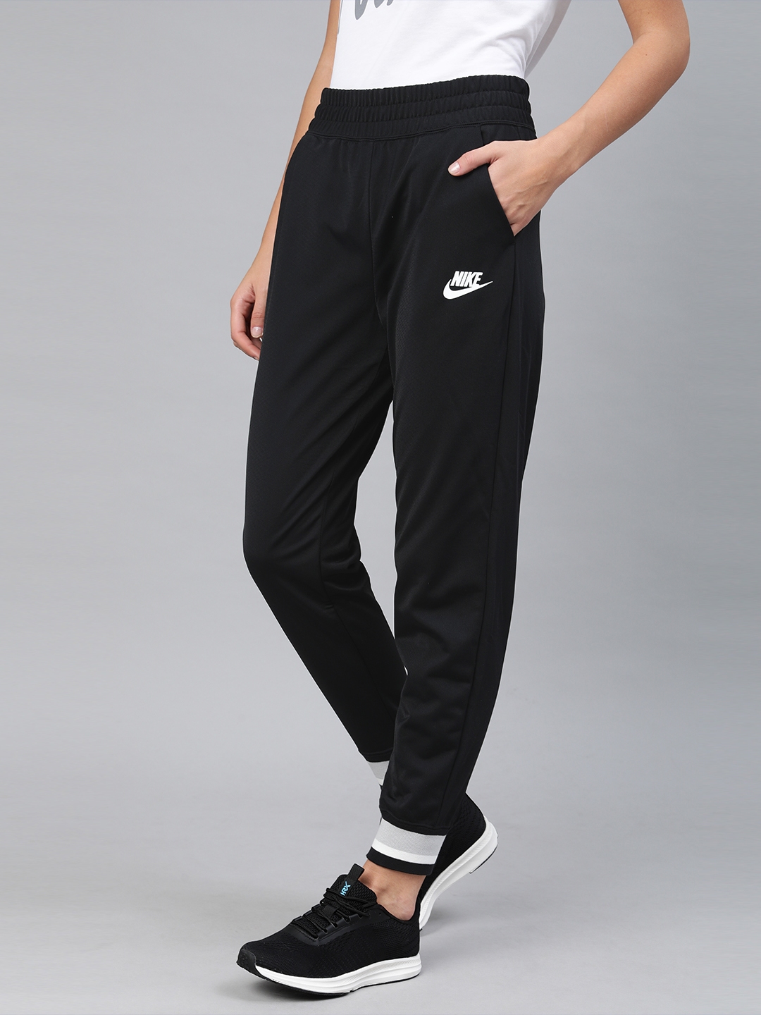 white nike jogging pants