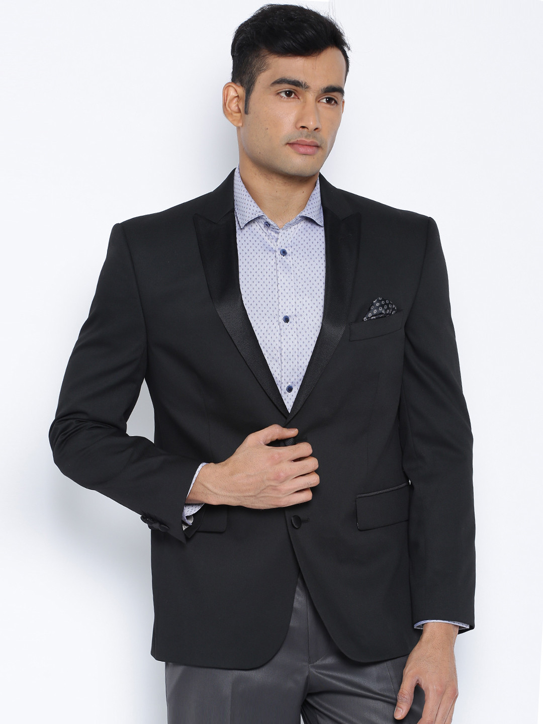 Buy SUITLTD Black Single Breasted Blazer - Blazers for Men 1293952 | Myntra