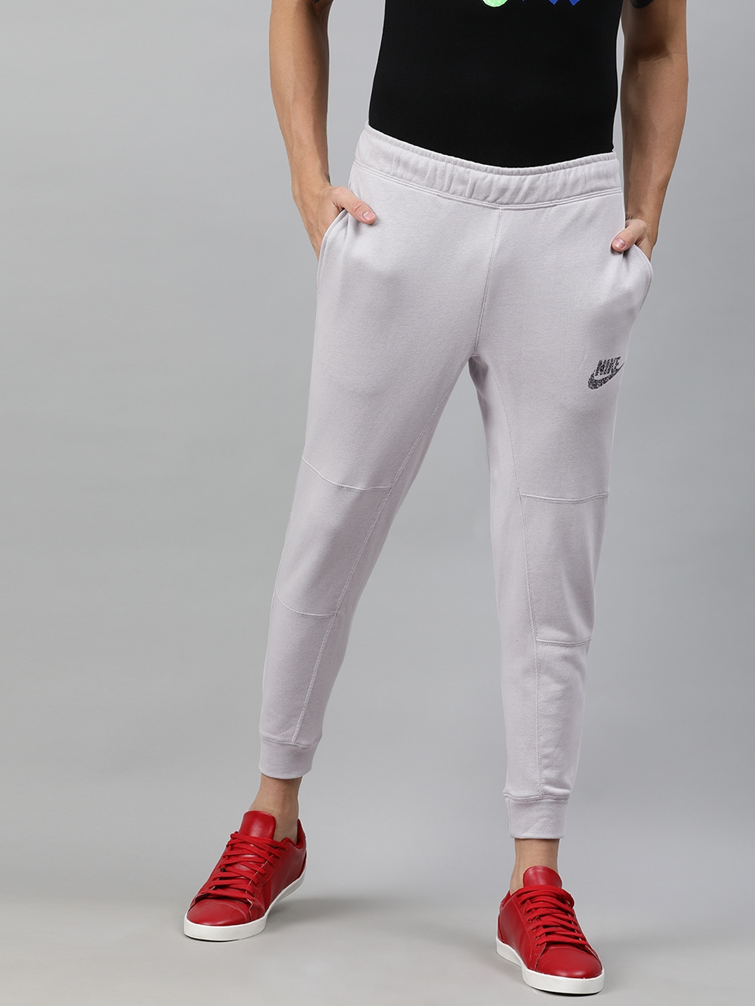 white jogger pants men's