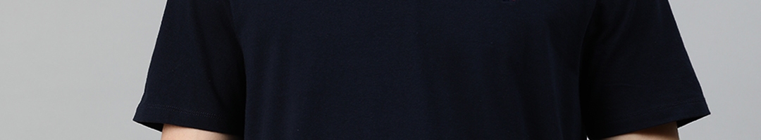 Buy Tommy Hilfiger Men Navy Blue Solid V Neck Pure Cotton T Shirt ...
