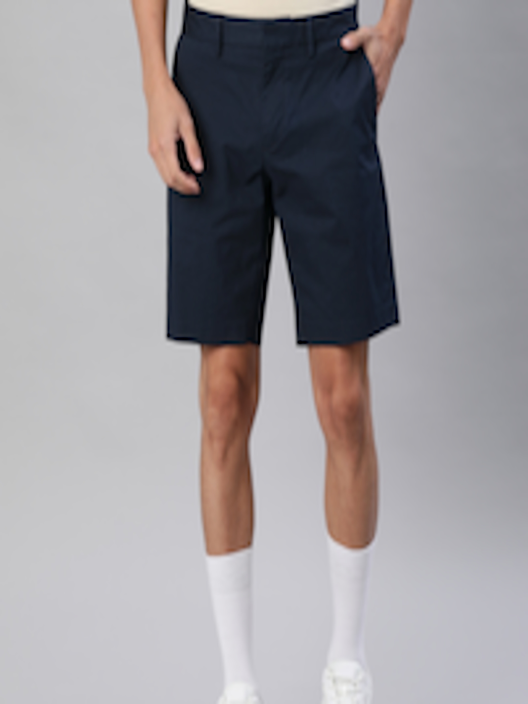 Buy Tommy Hilfiger Men Navy Blue Solid Regular Fit Chino Shorts ...