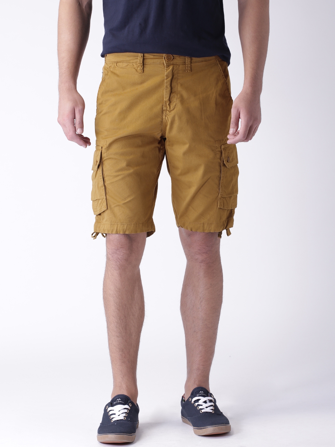 mens cargo shorts with phone pocket
