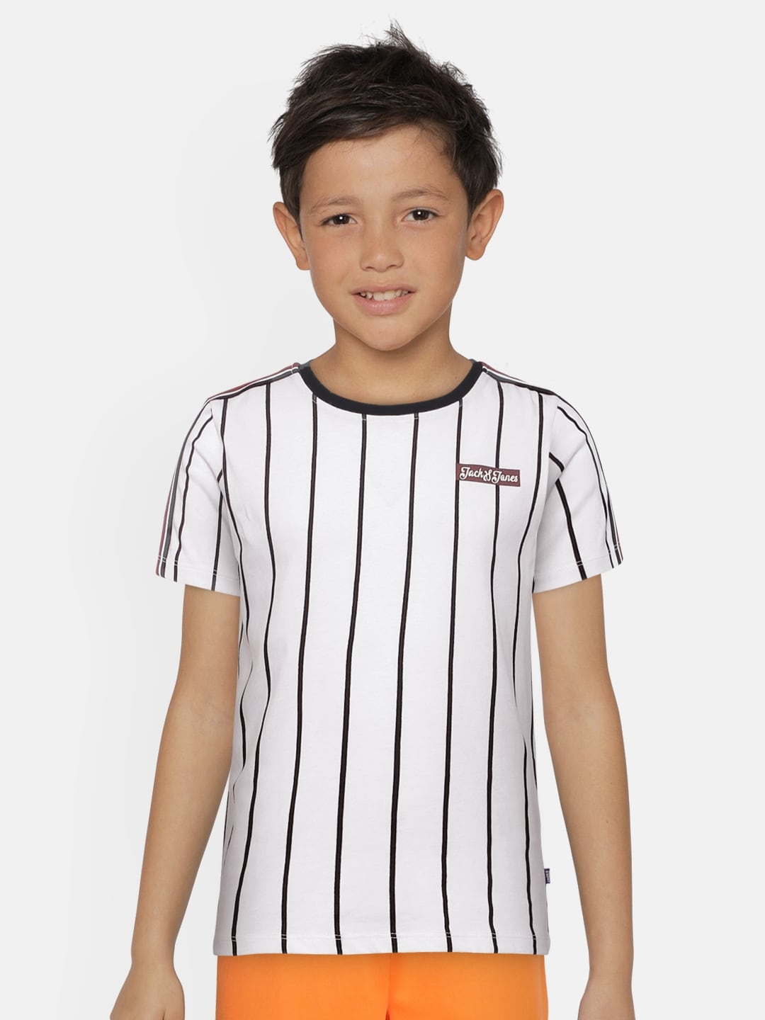 black t shirt and white pants