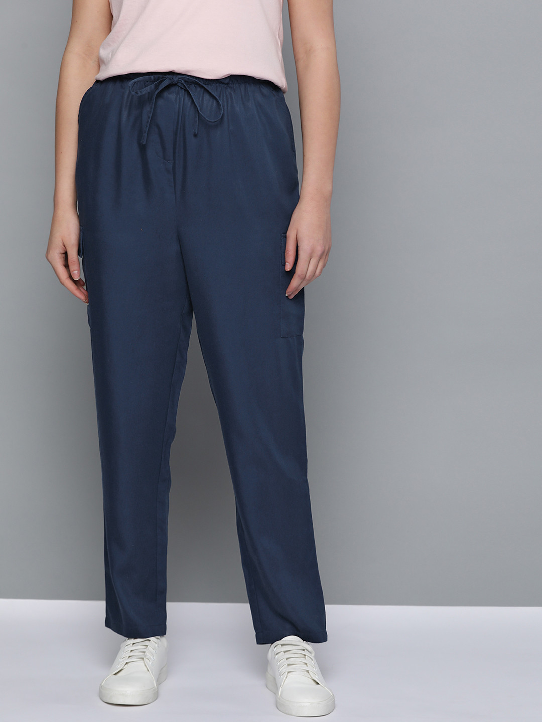 2000s Yoga Pants Are Back on Trend Again!