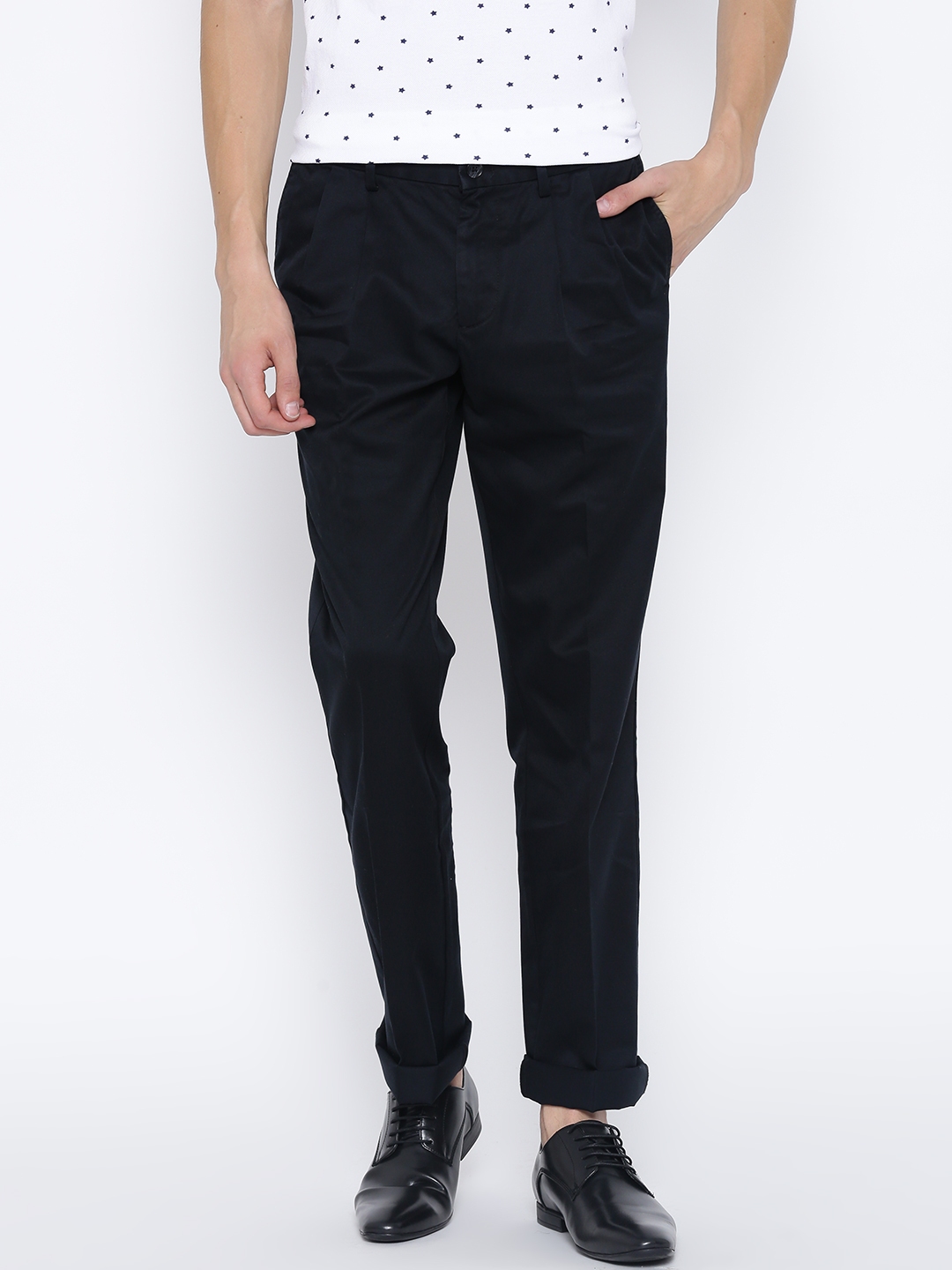 Buy Indian Terrain Black Kansas Fit Chino Trousers - Trousers for Men ...