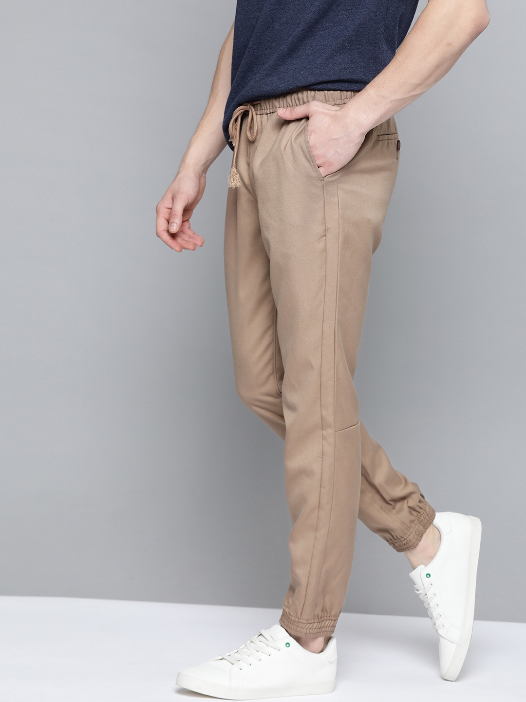 mast and harbour joggers