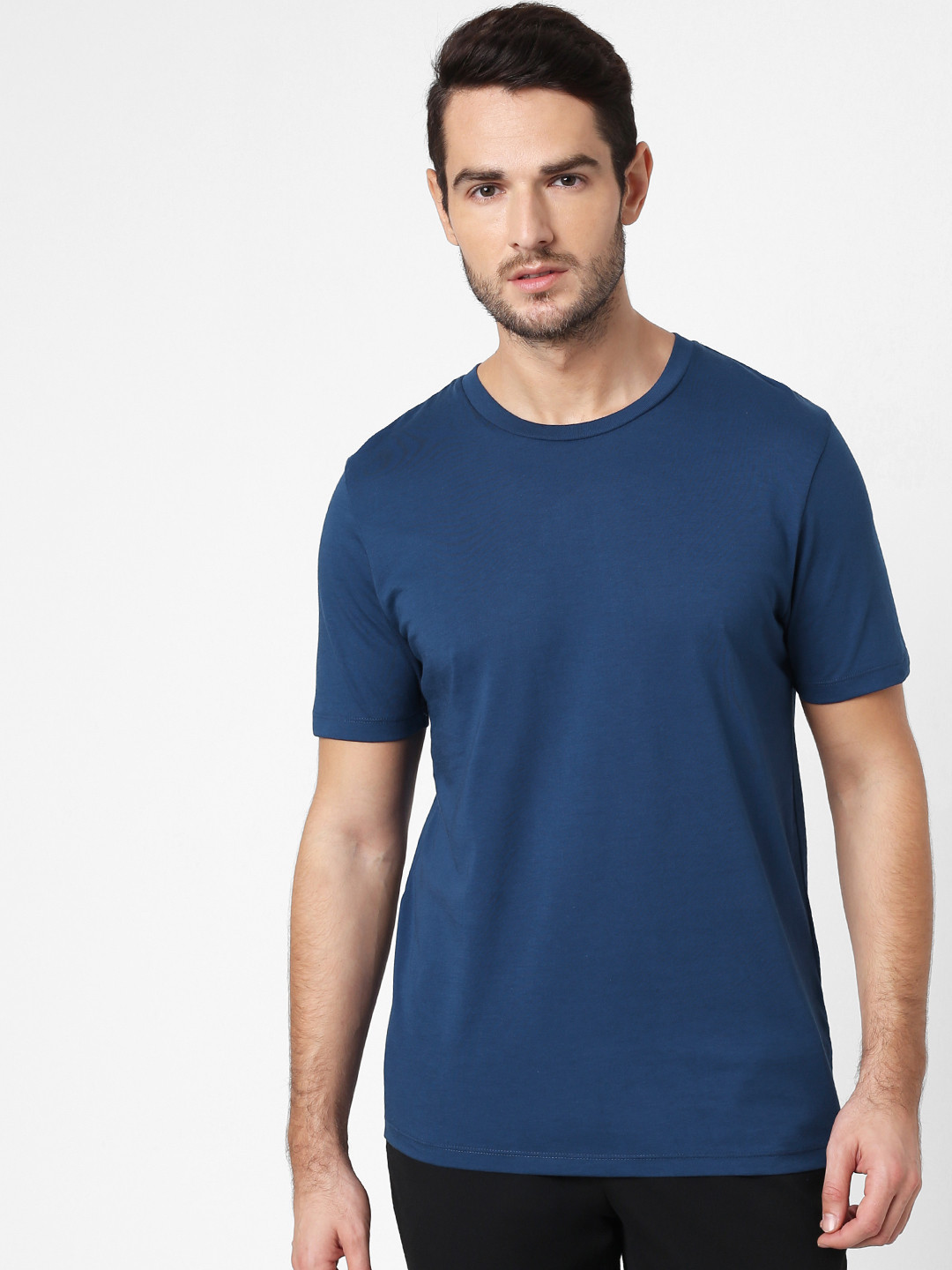 Buy SELECTED Men Navy Blue Solid Round Neck Pure Cotton T Shirt ...