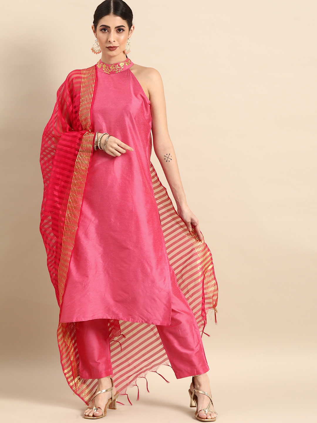 myntra anouk kurta set