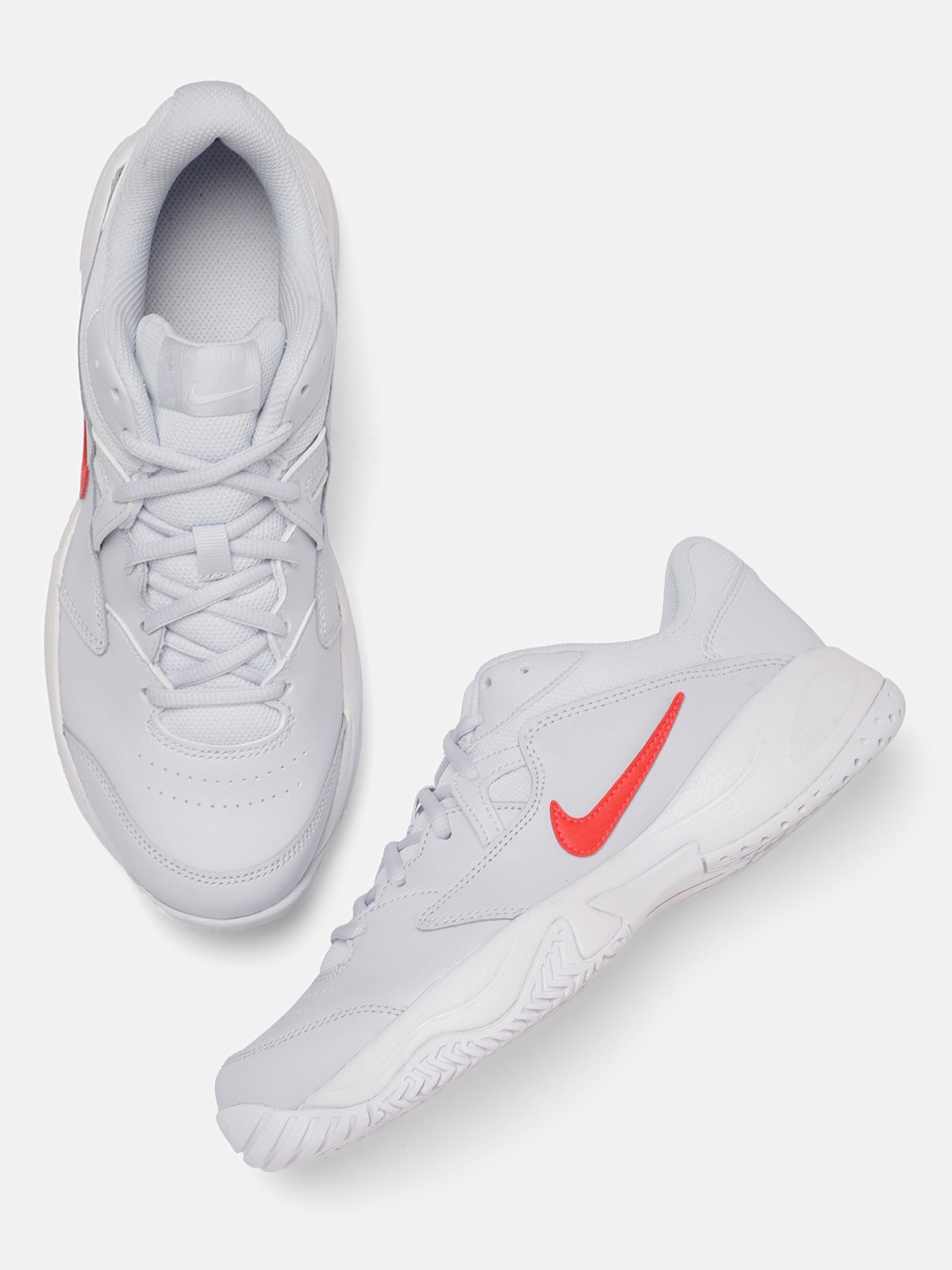 gray nike tennis shoes womens