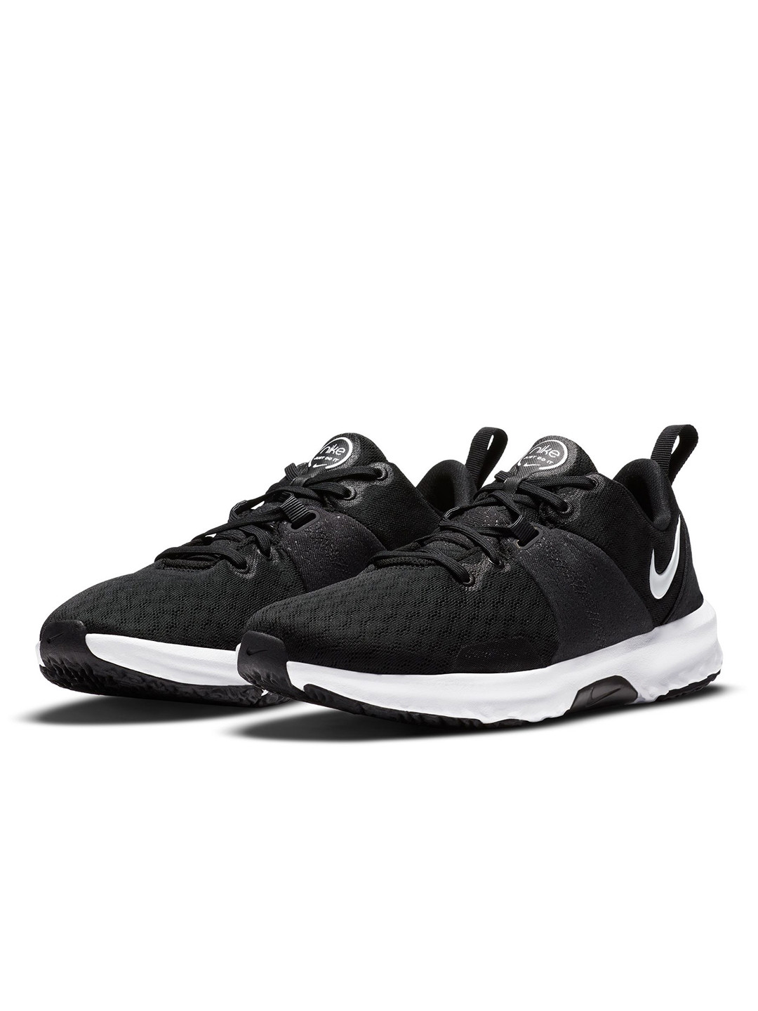 jd sports ladies black nike trainers