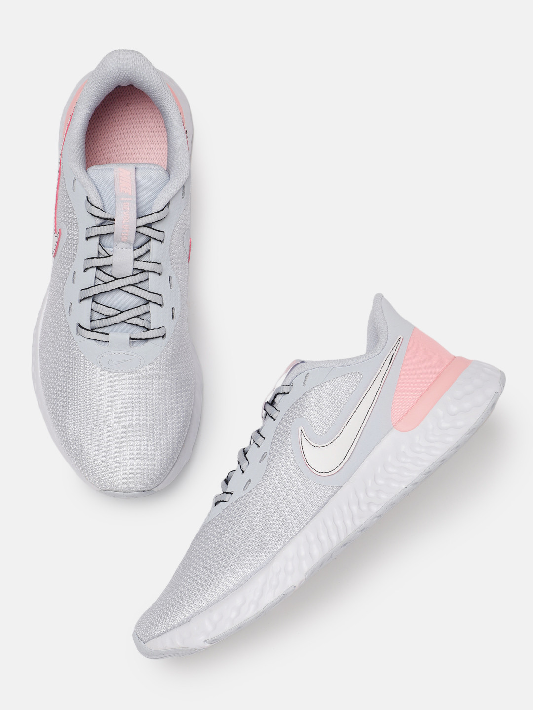 Shoes NIKE - Revolution 5 BQ3207 100 White/Wolf Grey/Pure Platinum - Asphalt - Running shoes 